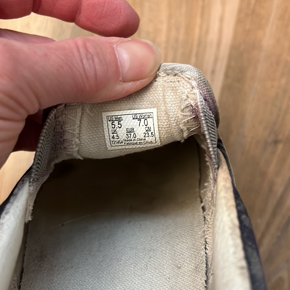 Vans - Picture 9 of 9